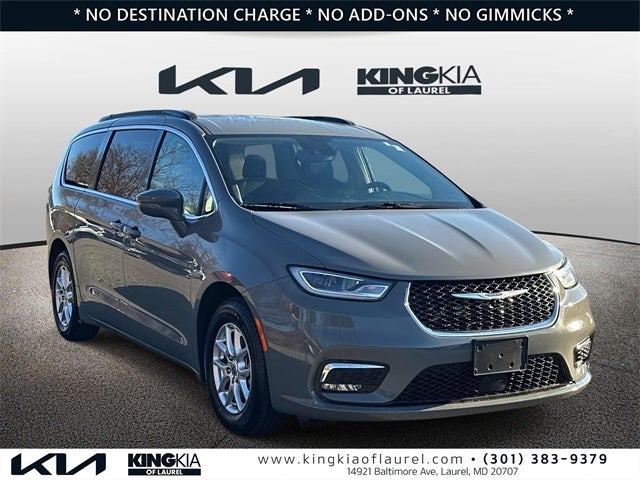 2022 Chrysler Pacifica Touring L | Clean Carfax