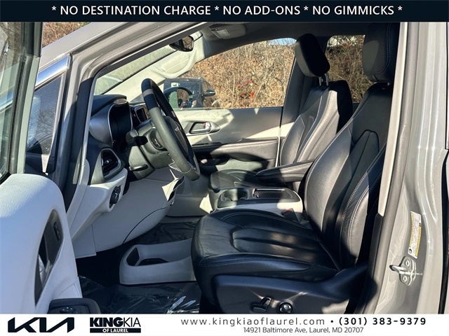 2022 Chrysler Pacifica Touring L | Clean Carfax