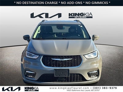 2022 Chrysler Pacifica Touring L | Clean Carfax
