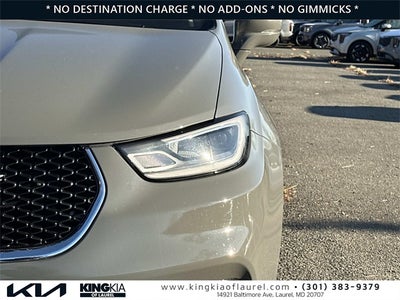 2022 Chrysler Pacifica Touring L | Clean Carfax