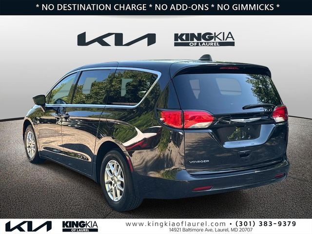 2023 Chrysler Voyager LX