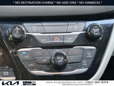 2023 Chrysler Voyager LX