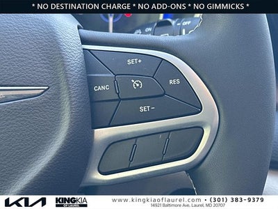 2023 Chrysler Voyager LX