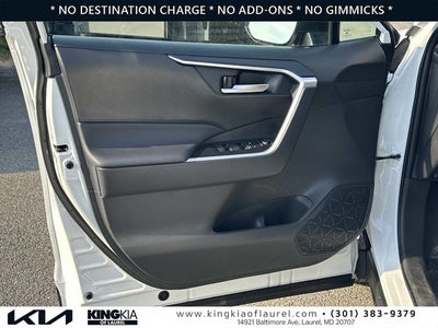 2025 Toyota RAV4 XLE