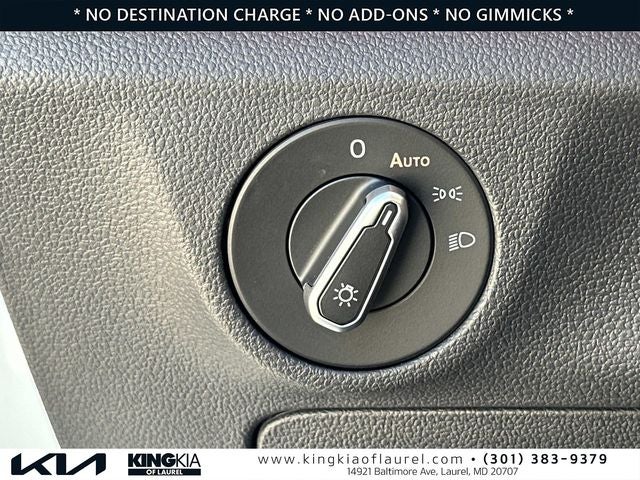 2024 Volkswagen Jetta 1.5T SEL | Low Miles