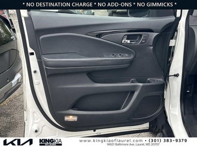 2018 Honda Pilot Touring | AWD - Low Miles