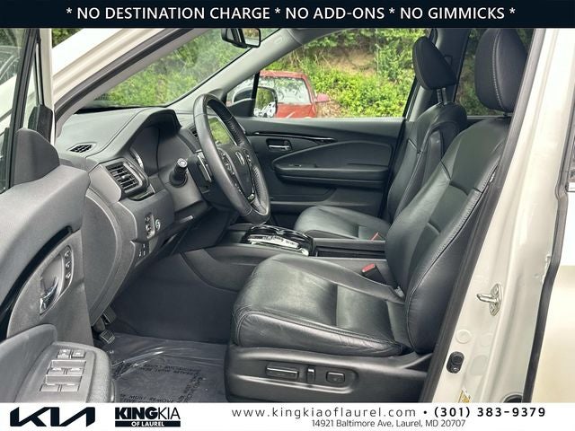 2018 Honda Pilot Touring | AWD - Low Miles