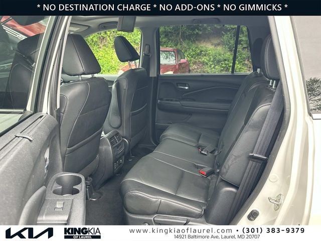 2018 Honda Pilot Touring | AWD - Low Miles
