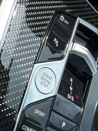 2025 BMW X5 M60i