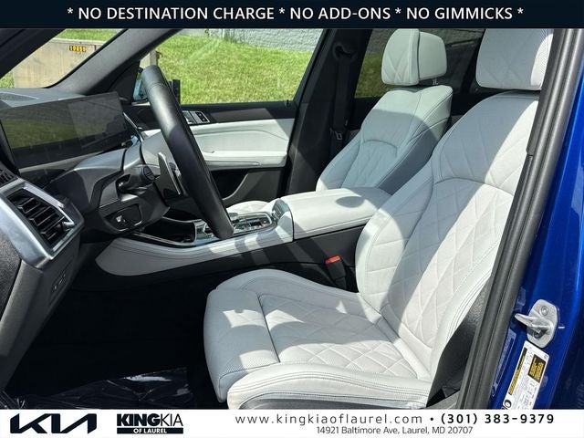2025 BMW X5 M60i