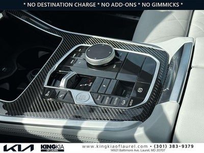 2025 BMW X5 M60i