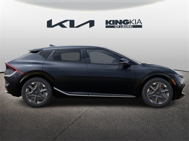 2025 Kia EV6 Light