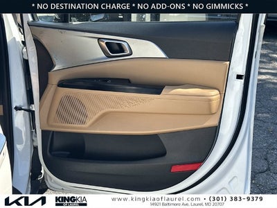 2023 Kia Carnival LX Seat Package
