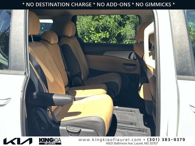 2023 Kia Carnival LX Seat Package