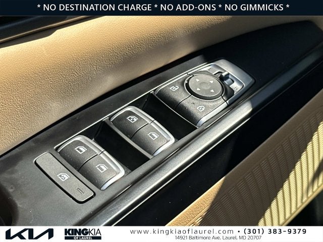 2023 Kia Carnival LX Seat Package